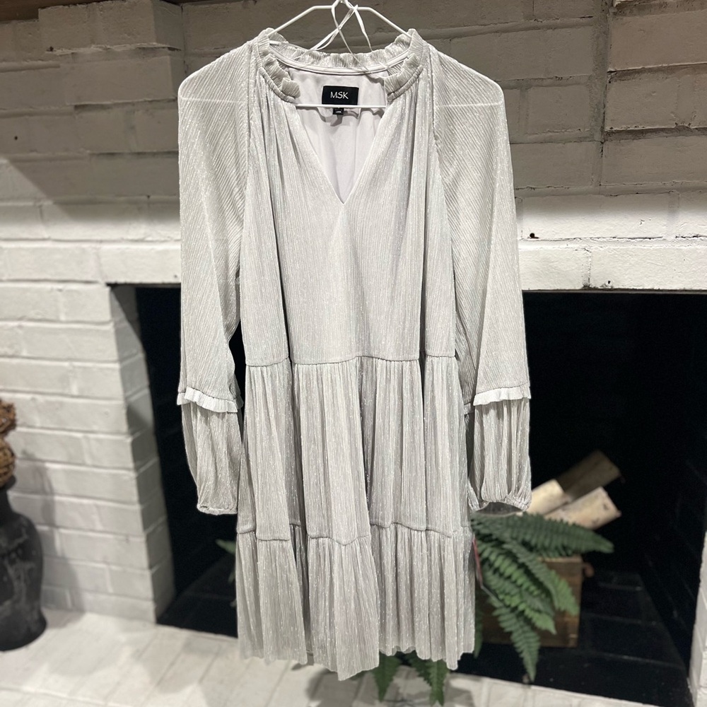 MSK Cream and Gray Tiered Tie Front Sundress